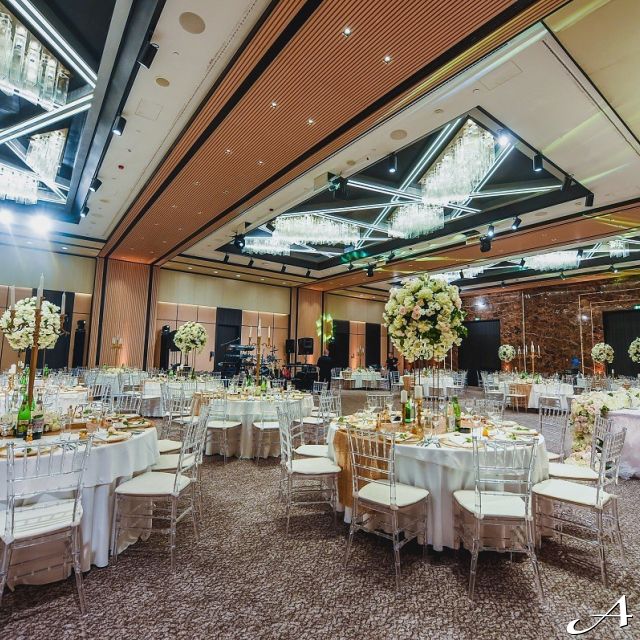 Luksuzan doček Nove godine - elegantno dekorisana sala