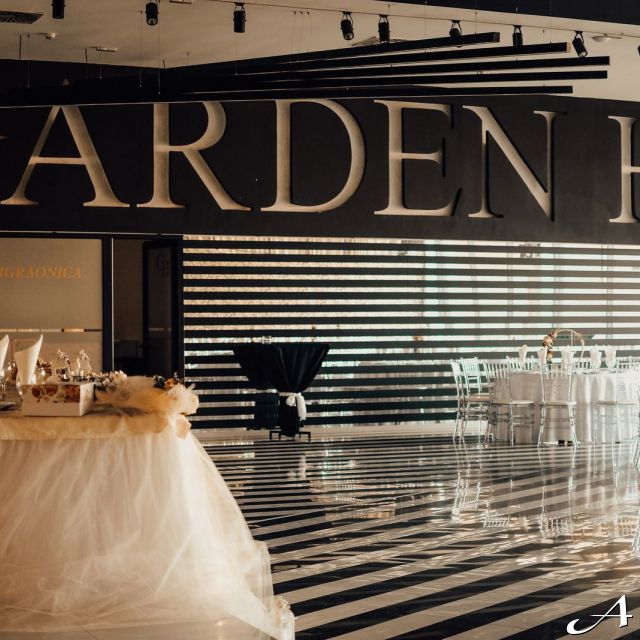 Hotel Garden Hill - dekoracija i stolovi