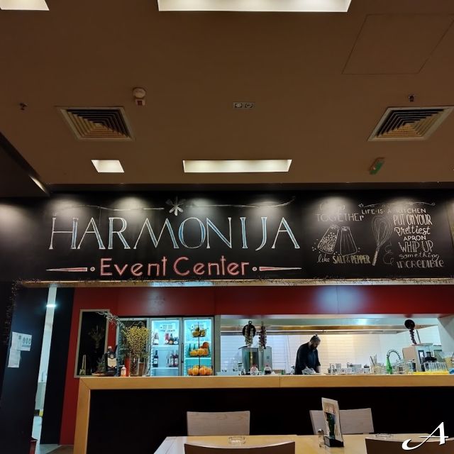 Restoran Harmonija - unutrašnjost i šank