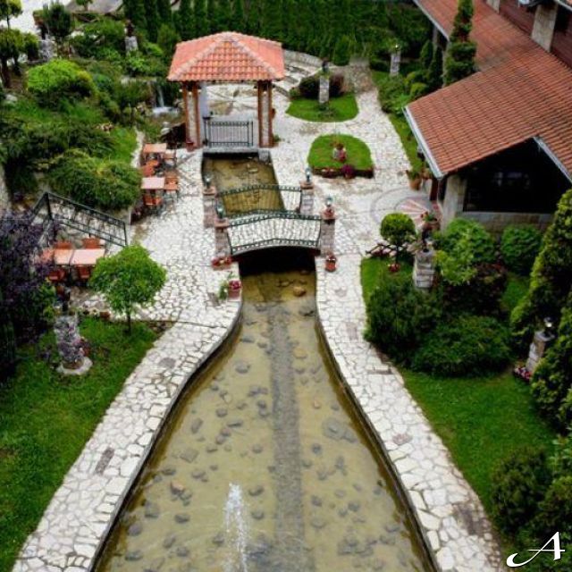 Hotel Balašević - dvorište sa baštom